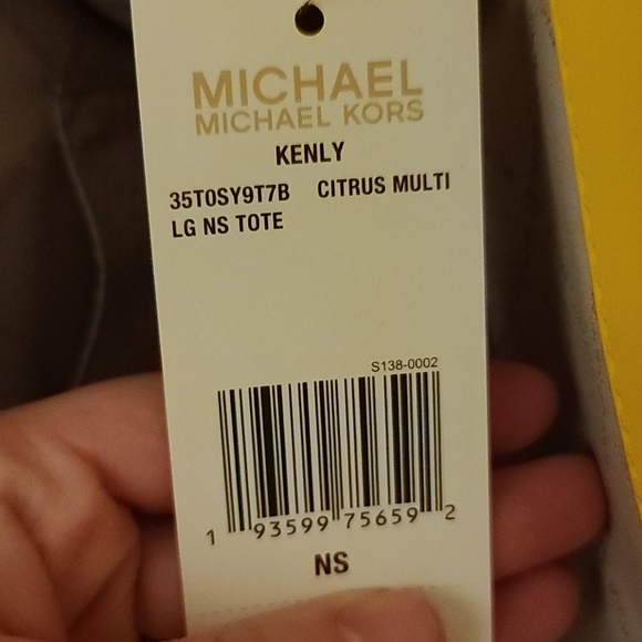 Michael Kors Kenly Purse - Picture 5 of 7